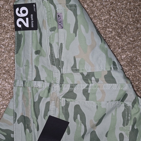 JOE'S JEANS CAMO SKINNIES NWT - Picture 5 of 5